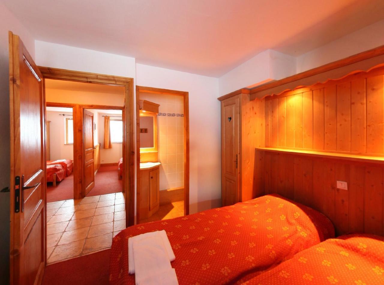 Oz Chalet Des Neiges Oz En Oisans المظهر الخارجي الصورة
